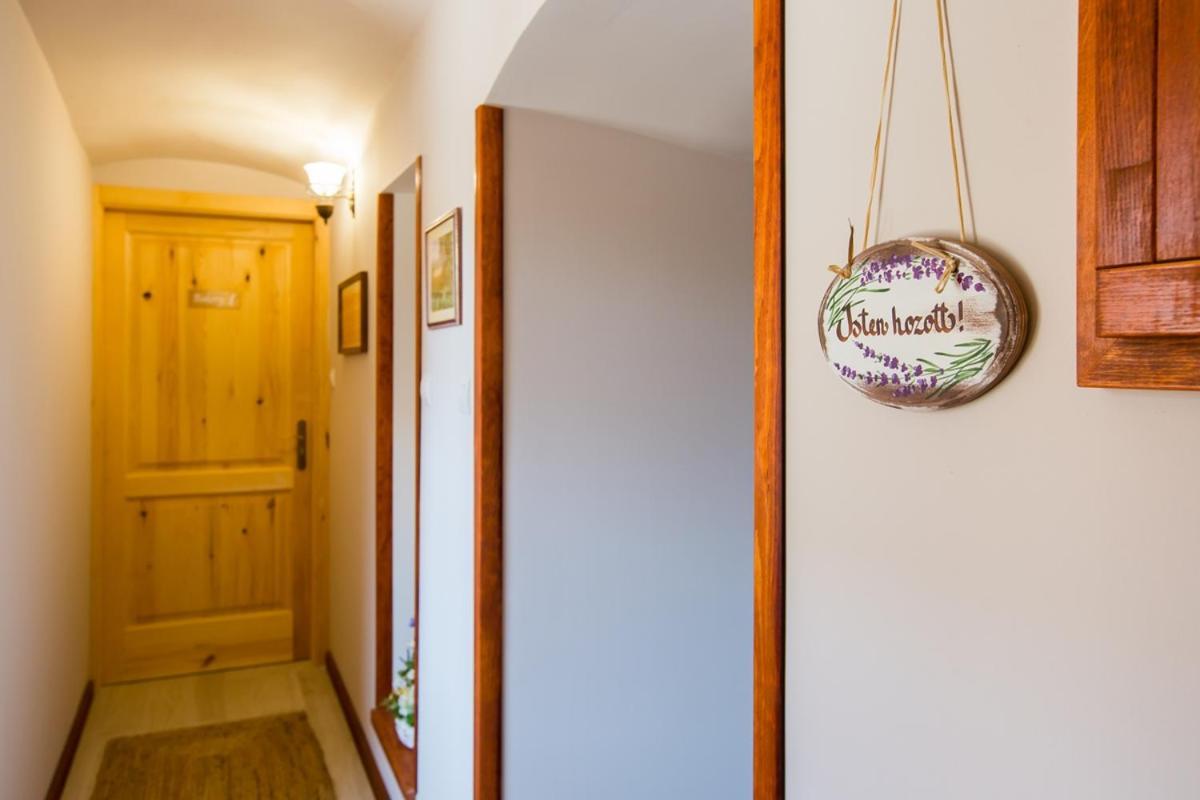 Bakony-Cinca Vendeghaz Hotell Szentgál Exteriör bild