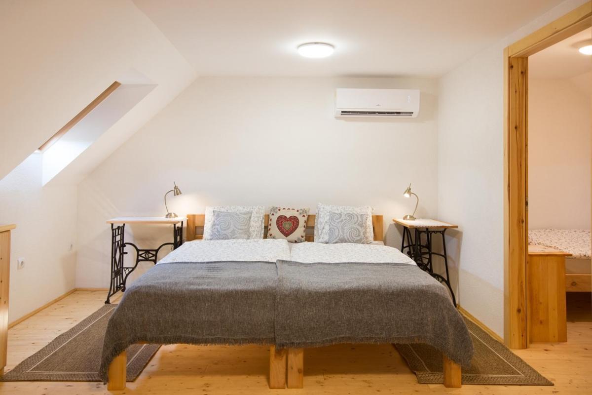 Bakony-Cinca Vendeghaz Hotell Szentgál Exteriör bild